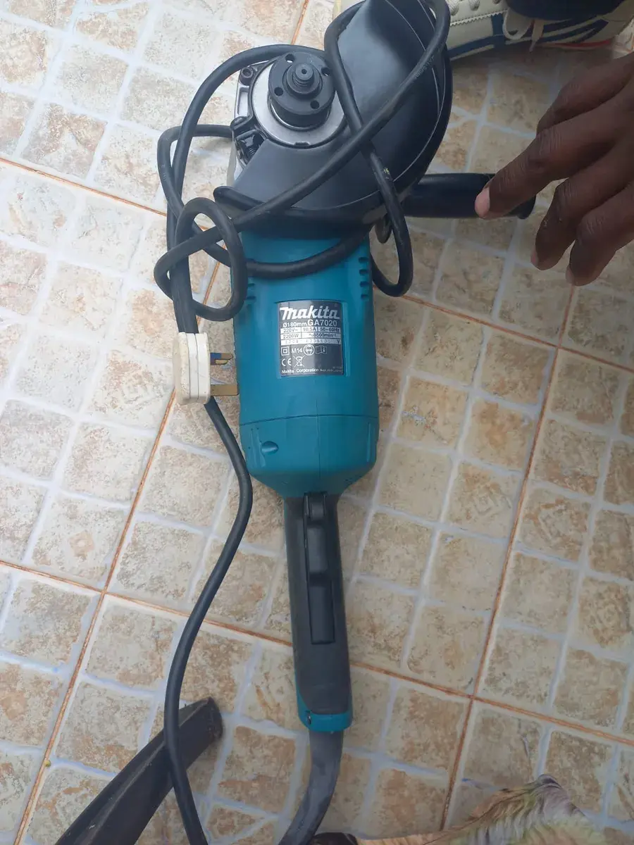 Angle grinder 9'' 2000w