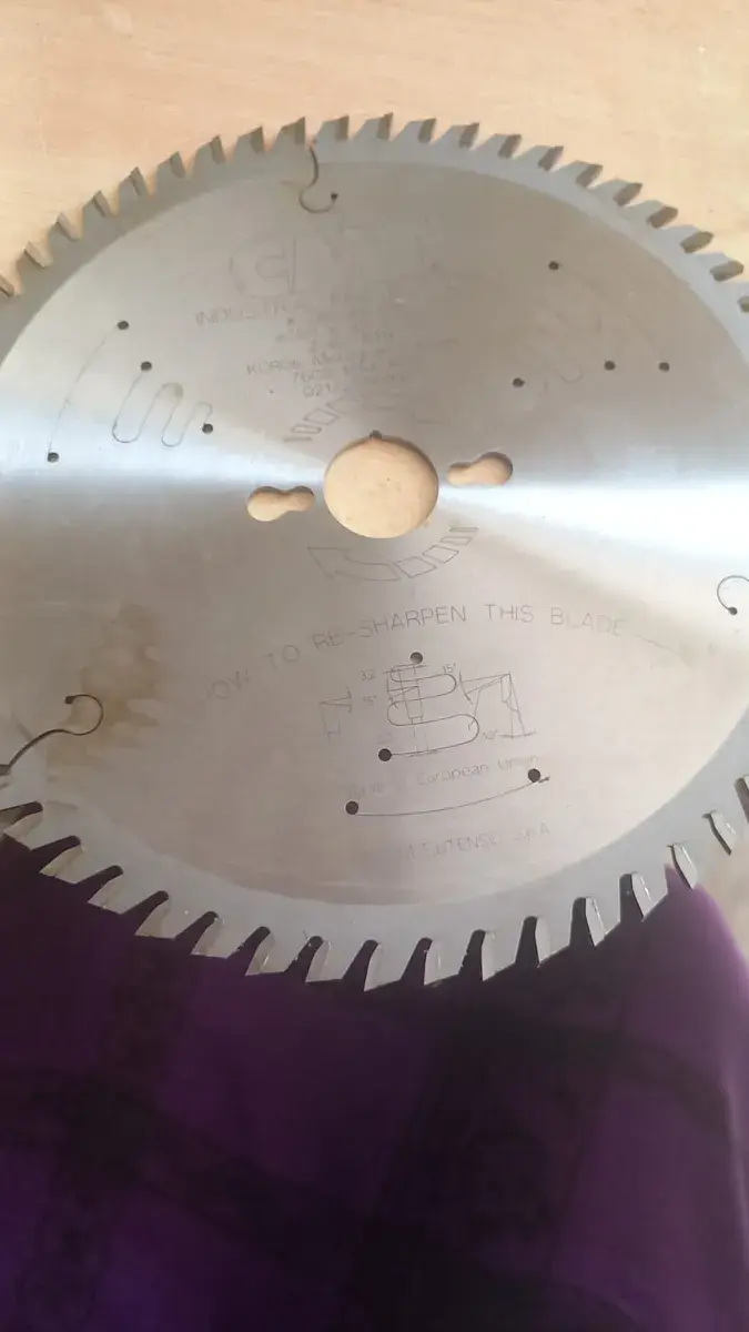 Industrial fine cut off circular blade (250 x 3.2 x 30)
