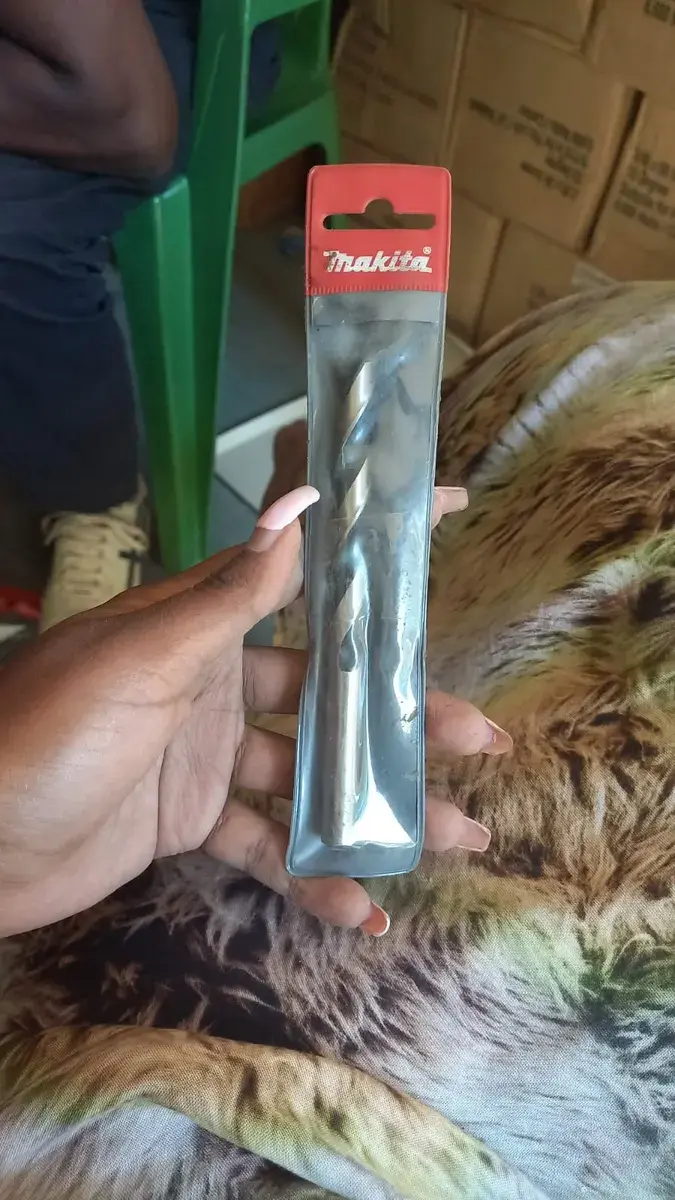 Makita 10 mm wood drill