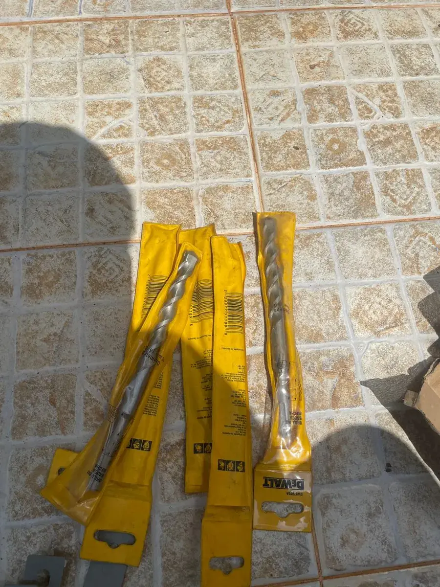 Short 16 mm mason bits
