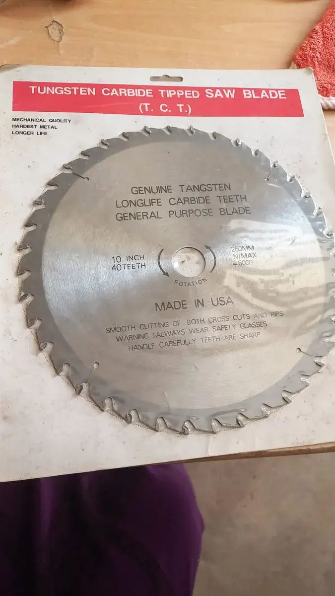 General purpose circular saw blade (250 mm